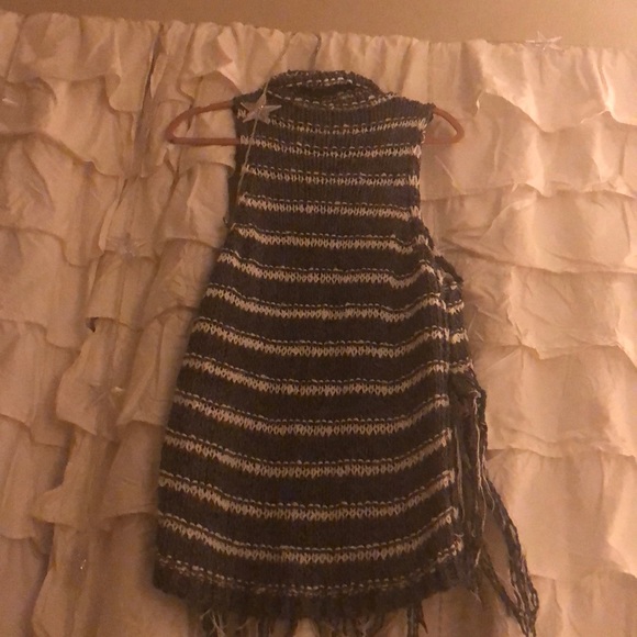 Free People - Picture 2 of 5